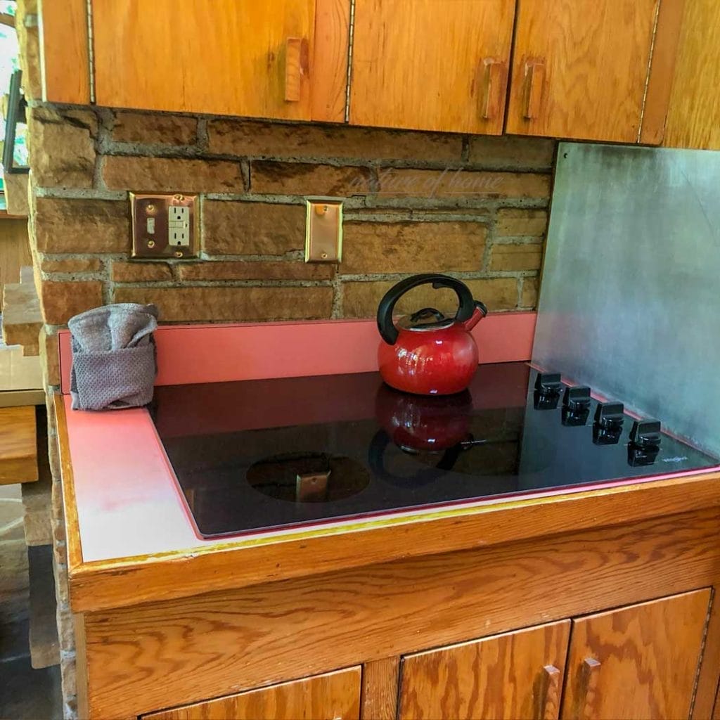Seth Peterson / Frank Lloyd Wright Cottage in Lake Delton, Wi 8 modern kitchen for cooking in seth peterson cabin