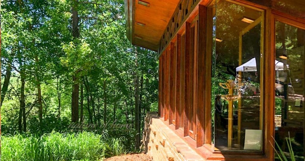 Seth Peterson / Frank Lloyd Wright Cottage in Lake Delton, Wi 2 front of seth peterson frank lloyd wright cabin