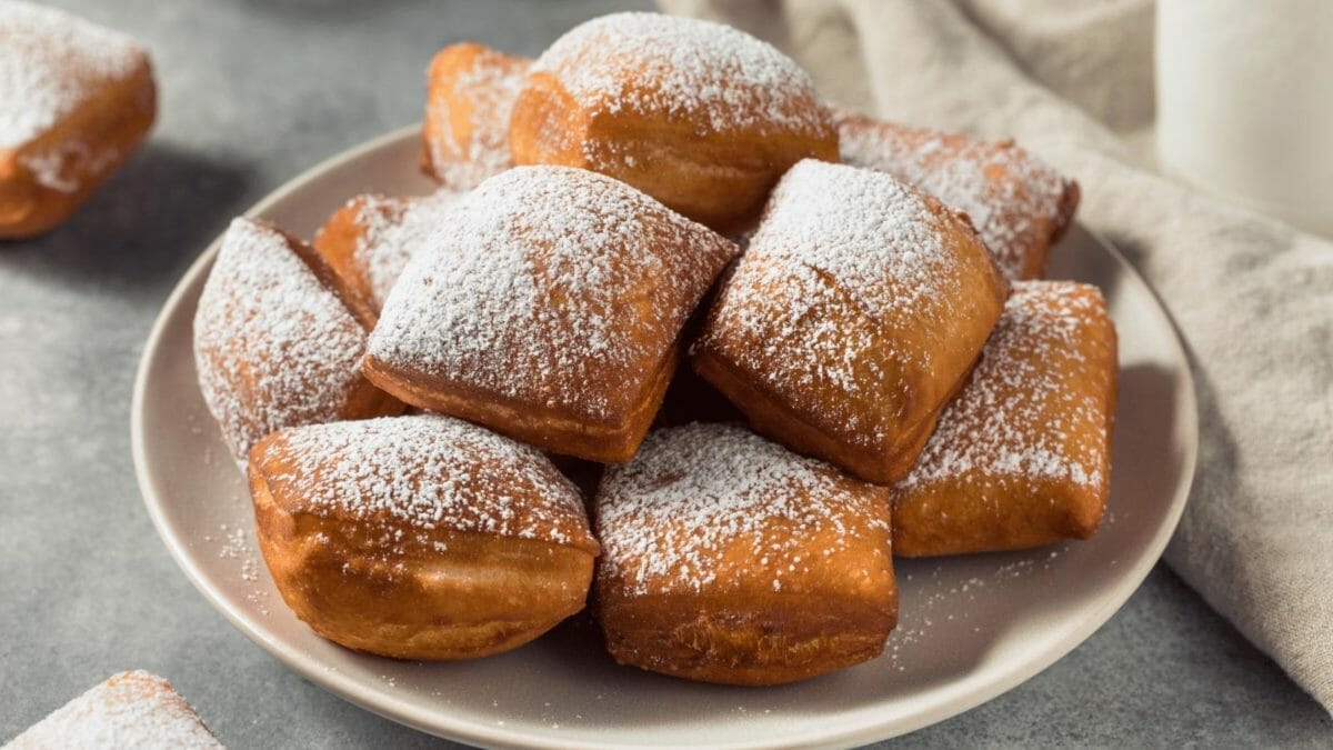 The Food Each U.S. State is Known For 19 New Orleans French Beignets