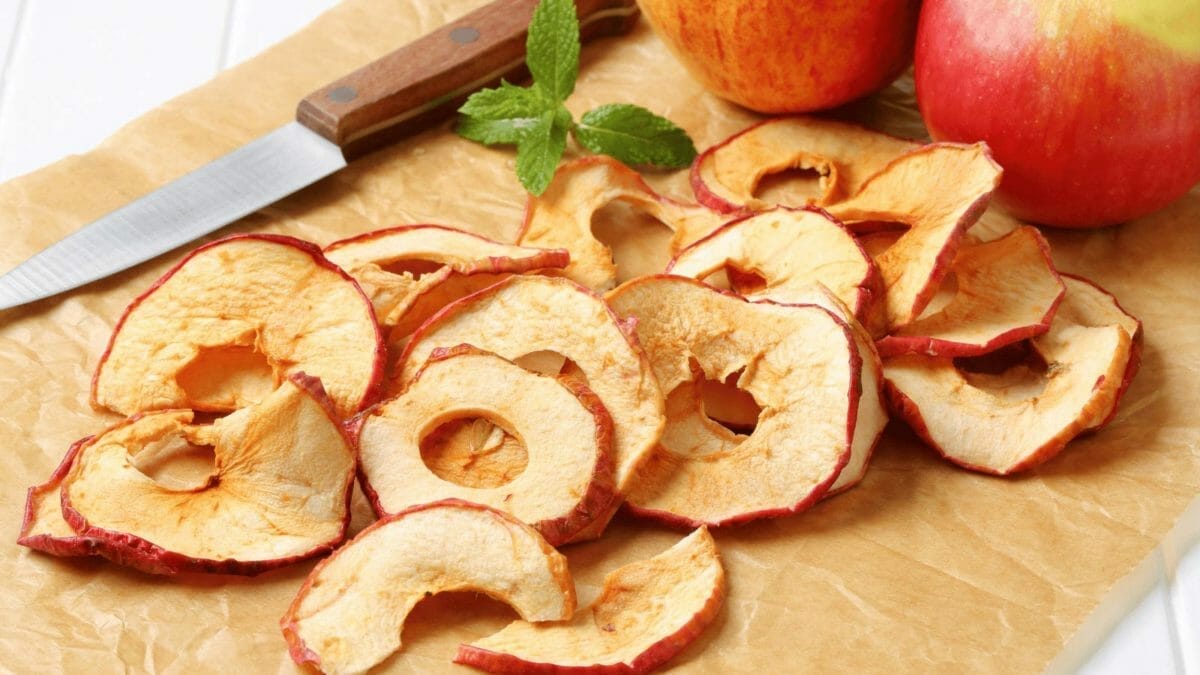 15 Things You Never Knew Were Possible With An Air Fryer 14 apple chips