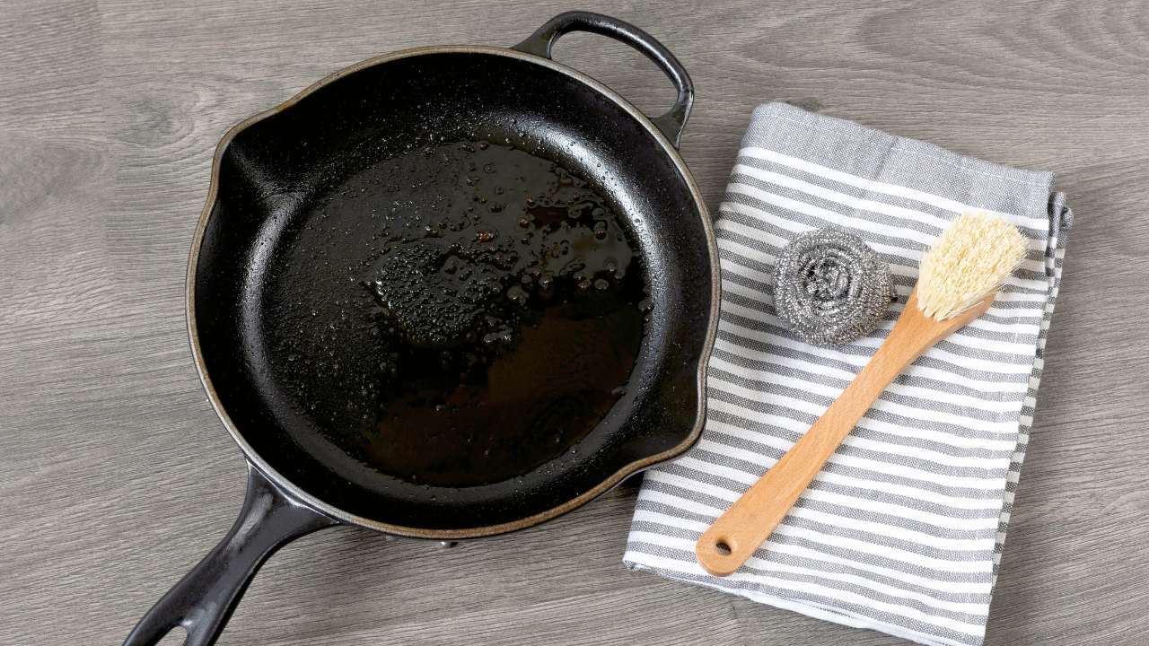 Can You Put a Cast Iron Pan in the Dishwasher? Solved + 4 Steps to Properly Clean 2 cast iron pan cleaning