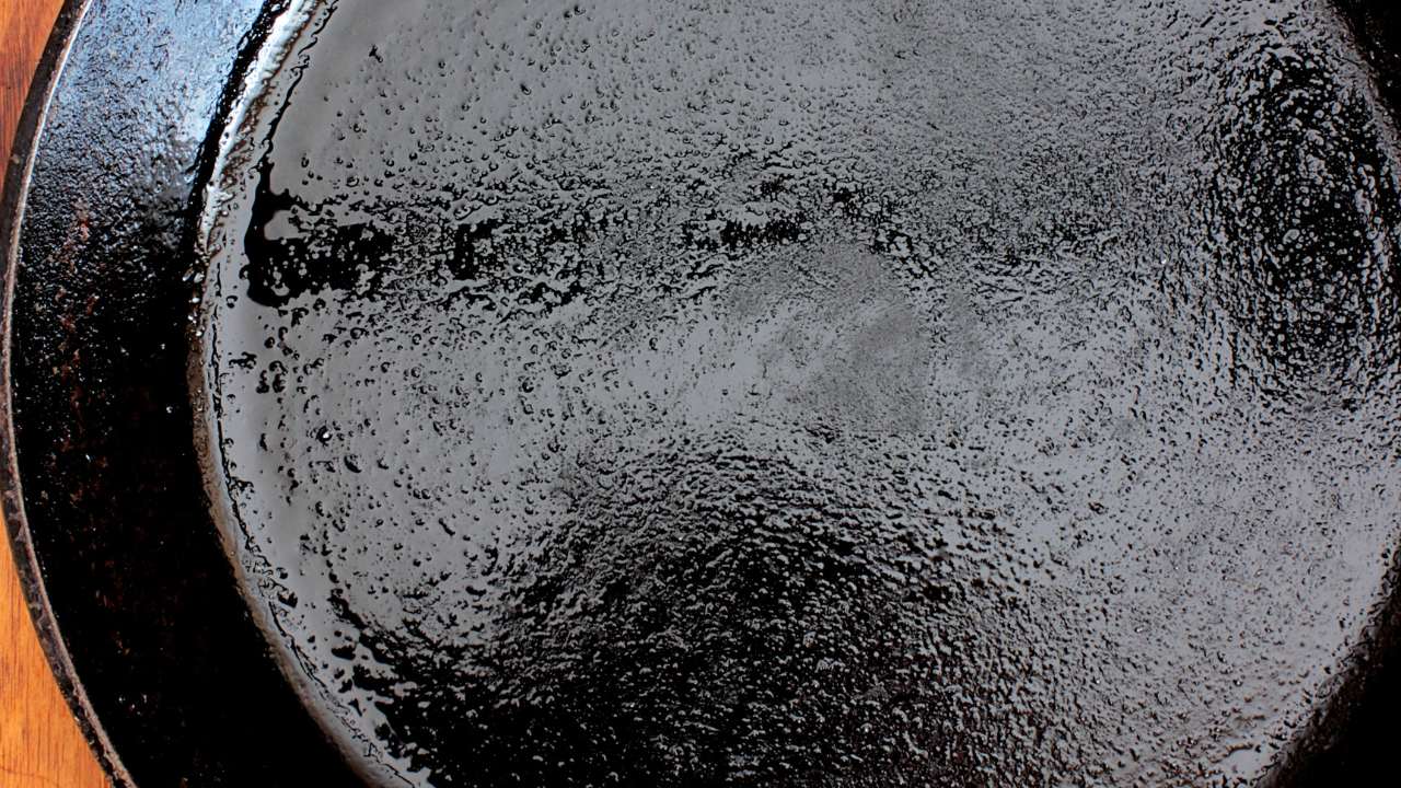 Can You Put a Cast Iron Pan in the Dishwasher? Solved + 4 Steps to Properly Clean 3 seasoned cast iron pan