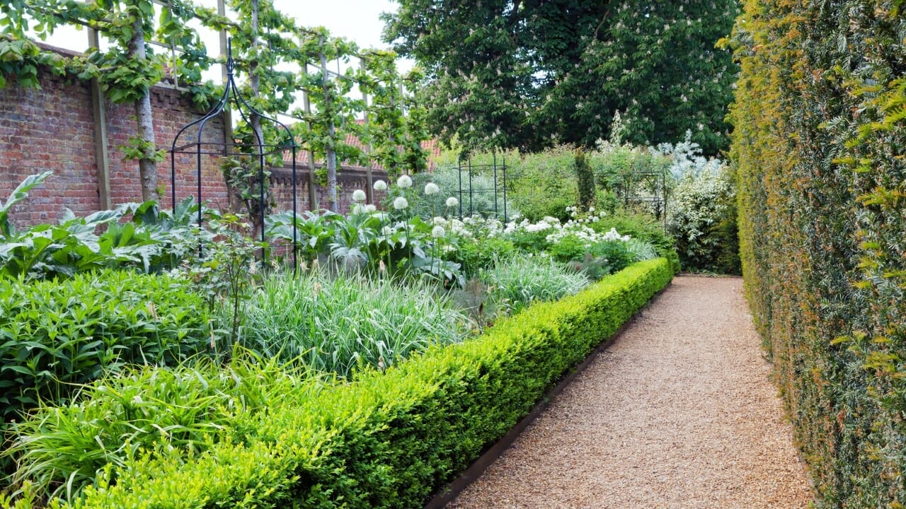 If You Haven't Seen the "Scandi-Gardening" Trend Yet: Here's What You're Missing... 4 garden