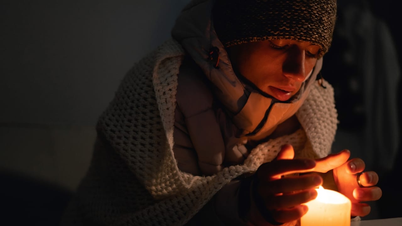 Surviving a Blackout: 15 Tips & Tricks for Weathering the Storm 5 Surviving a Blackout: 15 Tips & Tricks for Weathering the Storm - balckout s2218572145