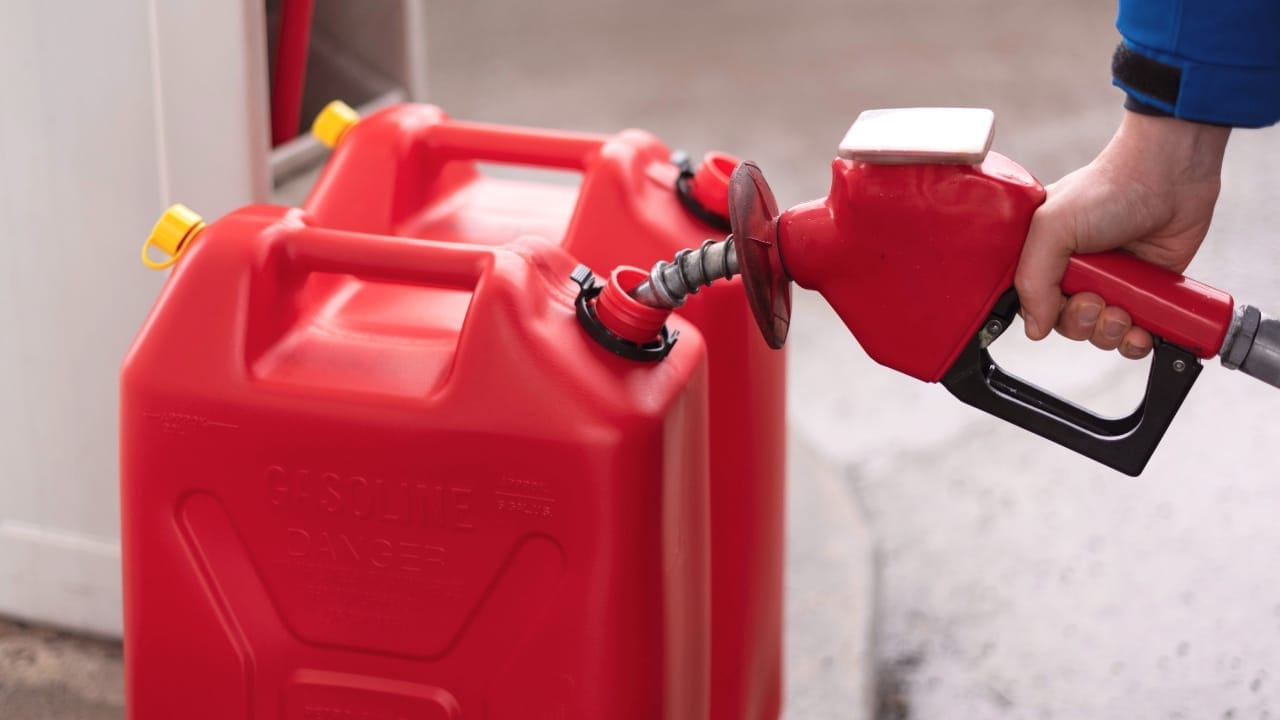 Surviving a Blackout: 15 Tips & Tricks for Weathering the Storm 7 Surviving a Blackout: 15 Tips & Tricks for Weathering the Storm - gas s2135225025