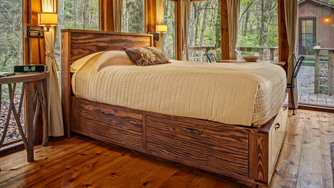 Forget the City & Escape to These Luxury Cabins In Wisconsin 15 Forget the City & Escape to These Luxury Cabins In Wisconsin - glass house luxury cabin wisconsin 2