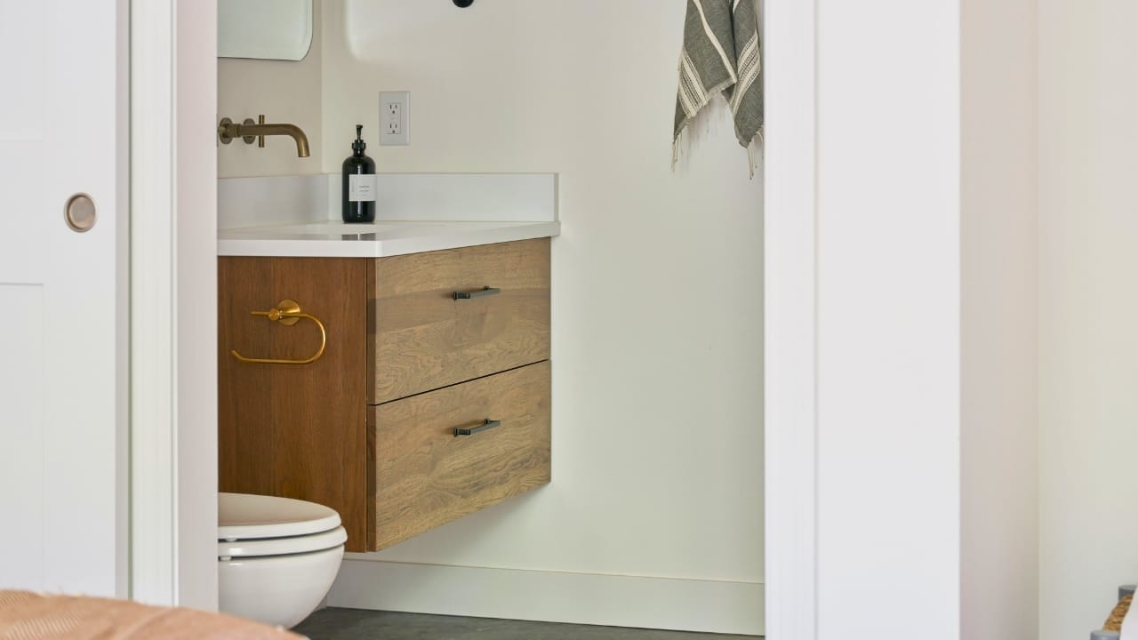 Forget the City & Escape to These Luxury Cabins In Wisconsin 10 Forget the City & Escape to These Luxury Cabins In Wisconsin - hillside cabin wisconsin 10