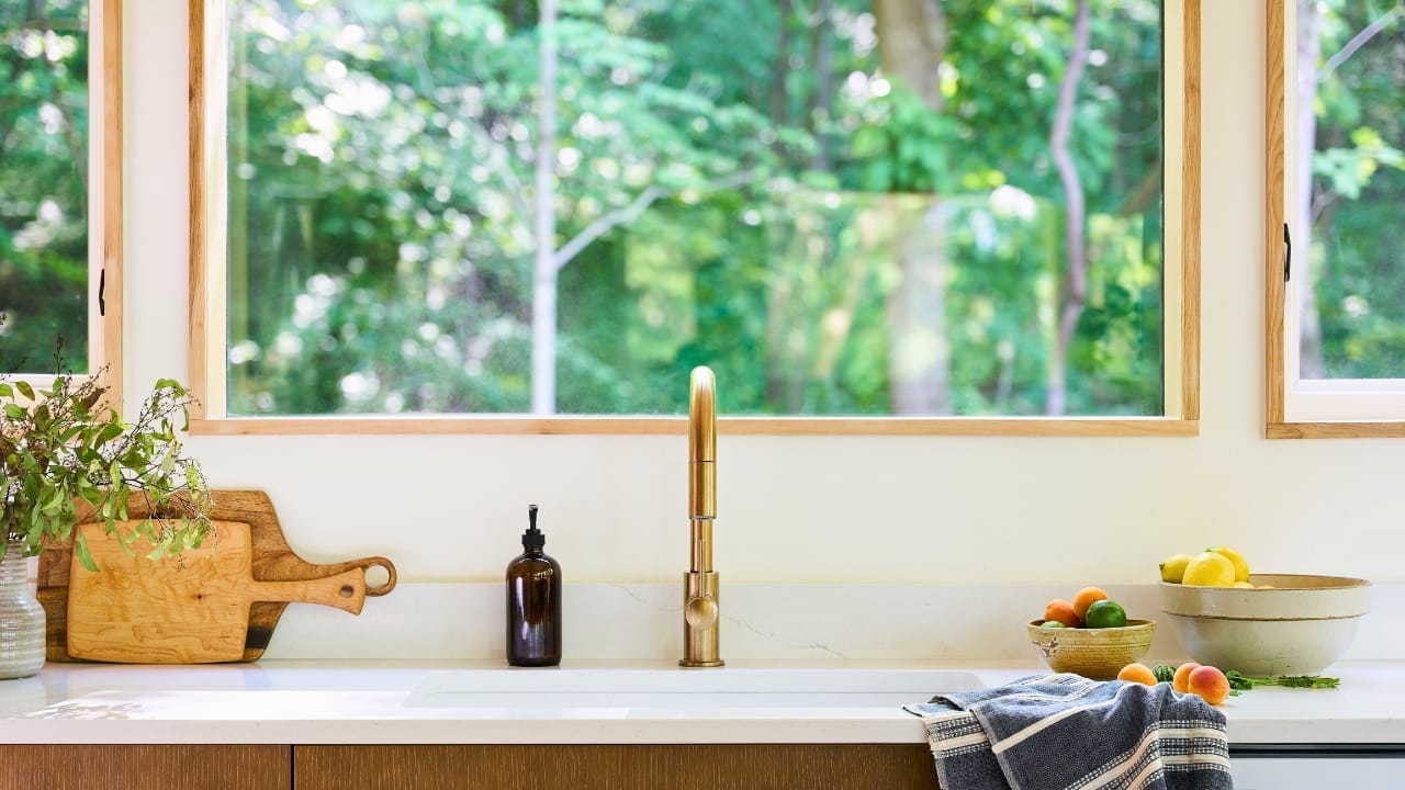 Forget the City & Escape to These Luxury Cabins In Wisconsin 6 Forget the City & Escape to These Luxury Cabins In Wisconsin - hillside cabin wisconsin 5