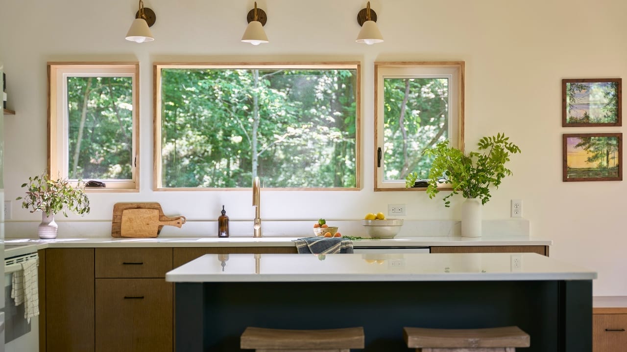 Forget the City & Escape to These Luxury Cabins In Wisconsin 7 Forget the City & Escape to These Luxury Cabins In Wisconsin - hillside cabin wisconsin 6