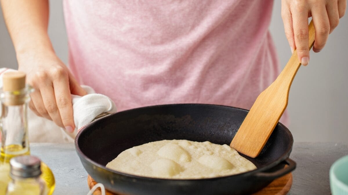 Gwyneth Paltrow's Secret to Delicious Meals: Her Skillet 2 Gwyneth Paltrow's Secret to Delicious Meals: Her Skillet - cast iron ss1117480865