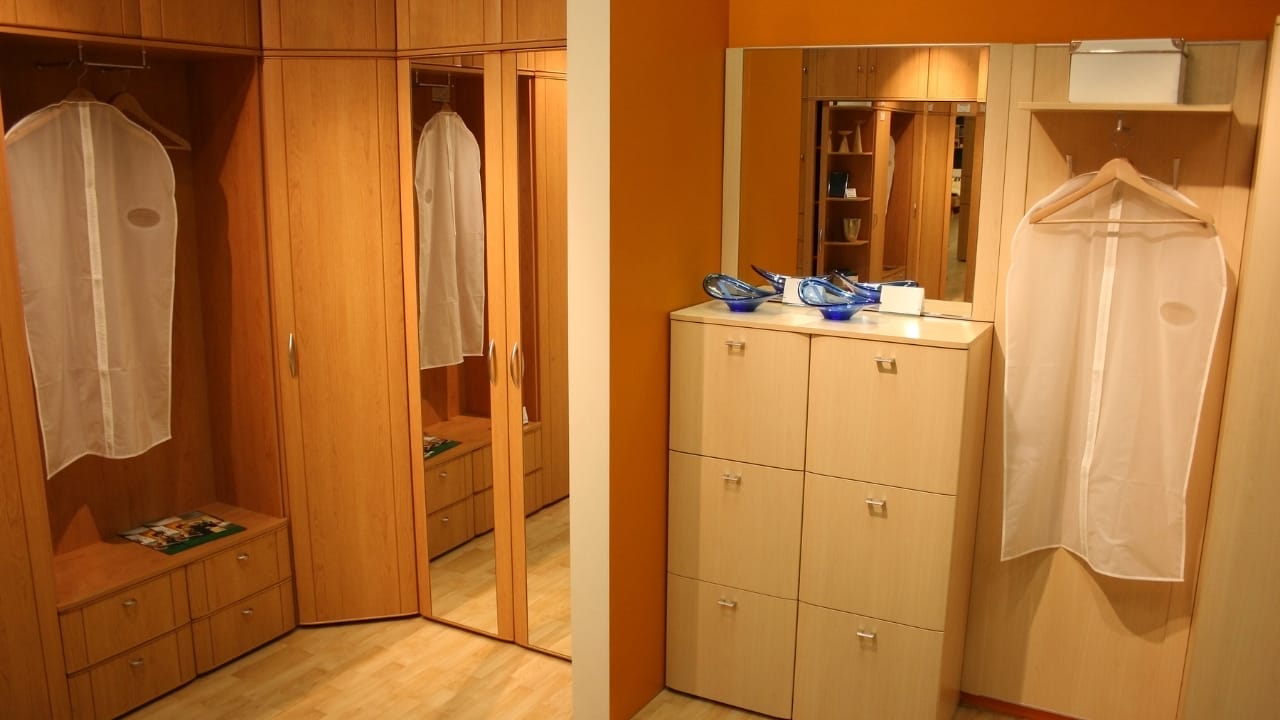 20 Spots Burglars Check First for Your Valuables 9 20 Spots Burglars Check First for Your Valuables - closet ss1760684