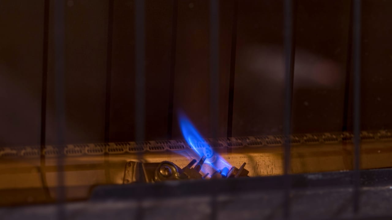 5 Reasons Why Storing a Propane Tank in Your Shed/Garage is a Dangerous Mistake 6 5 Reasons Why Storing a Propane Tank in Your Shed/Garage is a Dangerous Mistake - pilot light ss1931031092