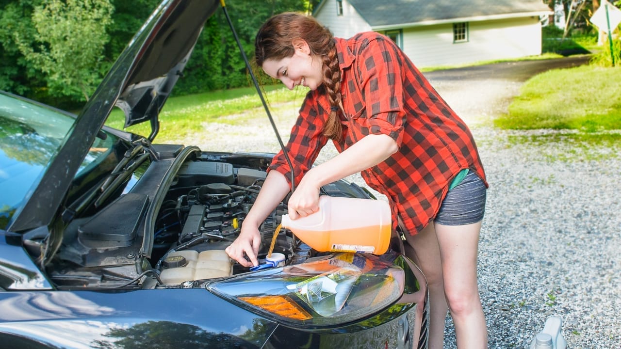 10 Common Household Items That Could Kill You 5 10 Common Household Items That Could Kill You - windshield washer fluid ss683353450