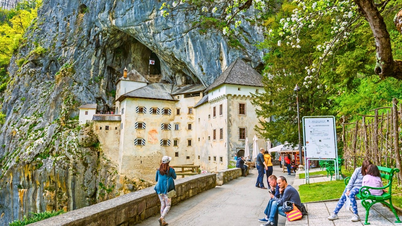 History’s Guardians: 15 Castles That Time Couldn’t Defeat 16 History’s Guardians: 15 Castles That Time Couldn’t Defeat - Predjama Castle Slovenia ss425730715 degm