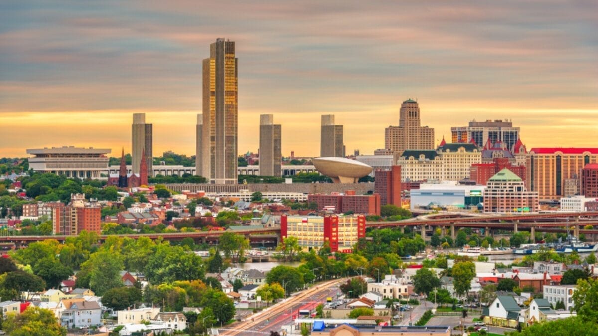 Exploring the 12 Oldest Cities that Shaped America's History 7 Exploring the 12 Oldest Cities that Shaped America's History - albany new york usa downtown ss1354741352