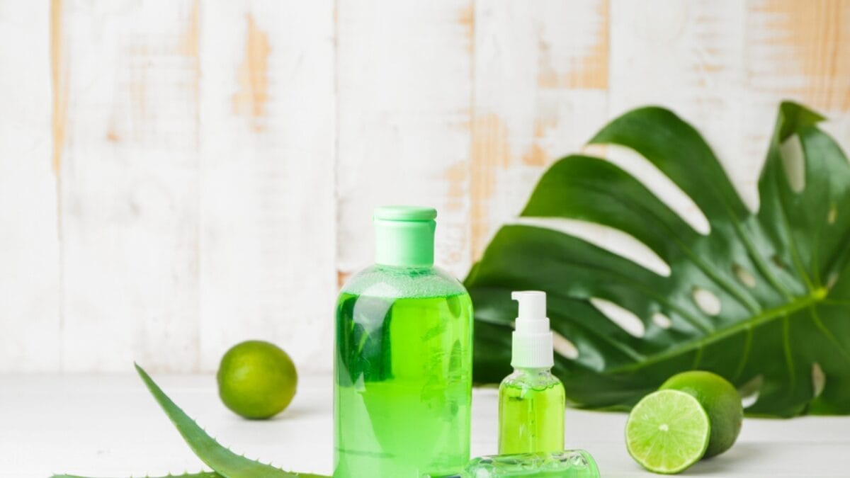 7 Effective Ways to Get Rid of Carpenter Bees 7 7 Effective Ways to Get Rid of Carpenter Bees - citrus spray dp369483374