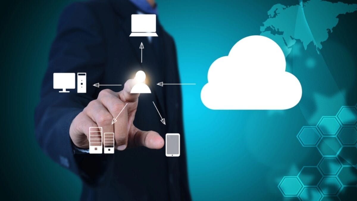 10 Tips for Decluttering if You’re a Messy Person 6 10 Tips for Decluttering if You’re a Messy Person - cloud saving man dp216498414