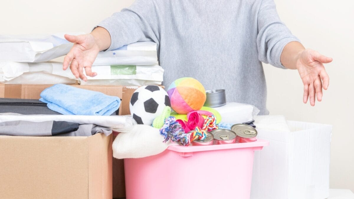 15 Home Decor Hacks to Boost Your Well-Being & Happiness 5 15 Home Decor Hacks to Boost Your Well-Being & Happiness - decluttering small items dp522882848