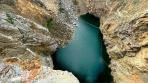 Plunging Into the 10 Deepest Lakes in the USA 1 Plunging Into the 10 Deepest Lakes in the USA - deep lake mountains ss2363263717