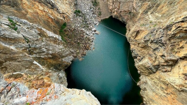 Plunging Into the 10 Deepest Lakes in the USA 7 Plunging Into the 10 Deepest Lakes in the USA - deep lake mountains ss2363263717