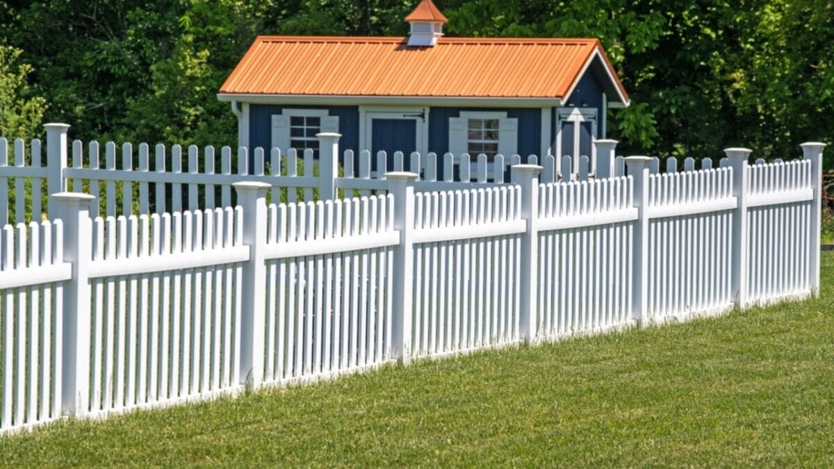 20 Curb Appeal Ideas to Supercharge Your Home's Value - fence in house ss2311518675