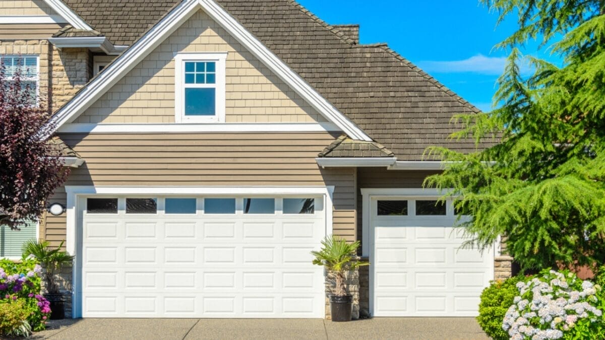 20 Curb Appeal Ideas to Supercharge Your Home's Value - garage door ss205528357