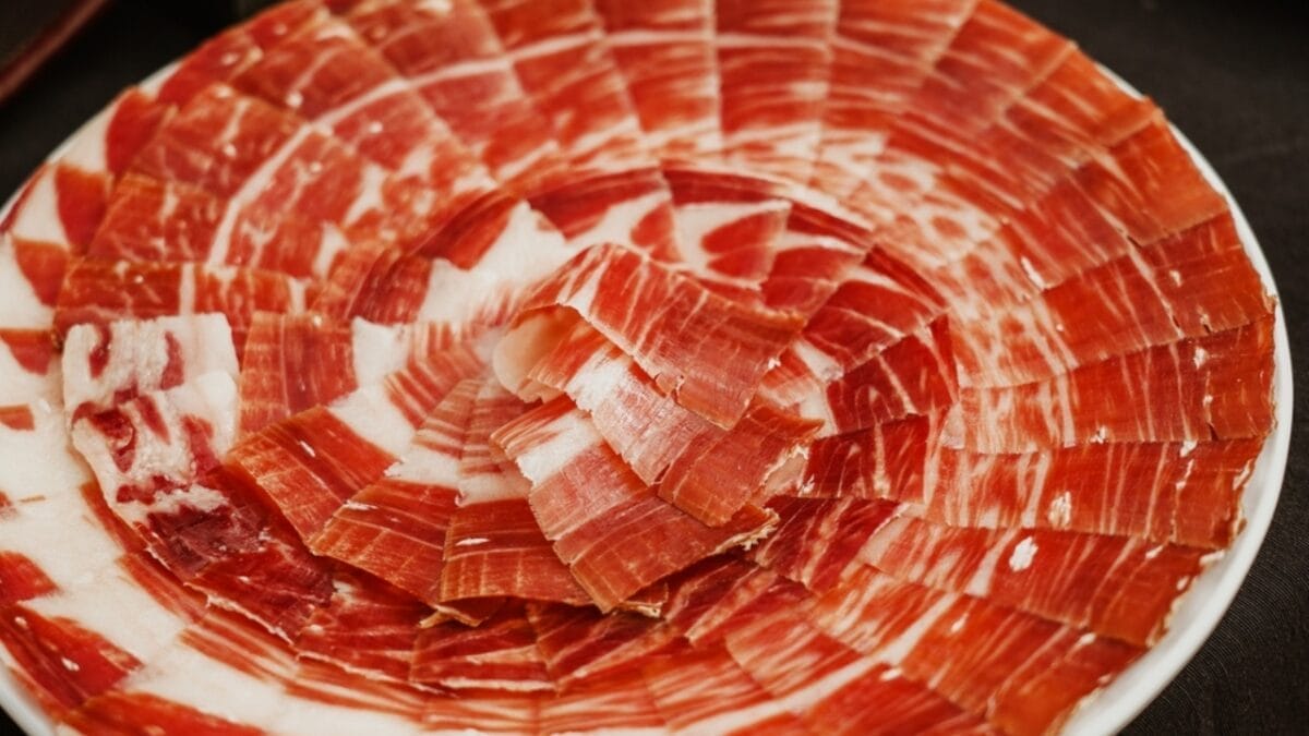 A Cut Above the Rest: 12 of The World's Most Luxurious & Expensive Meats 7 A Cut Above the Rest: 12 of The World's Most Luxurious & Expensive Meats - iberico ham ss2230206543