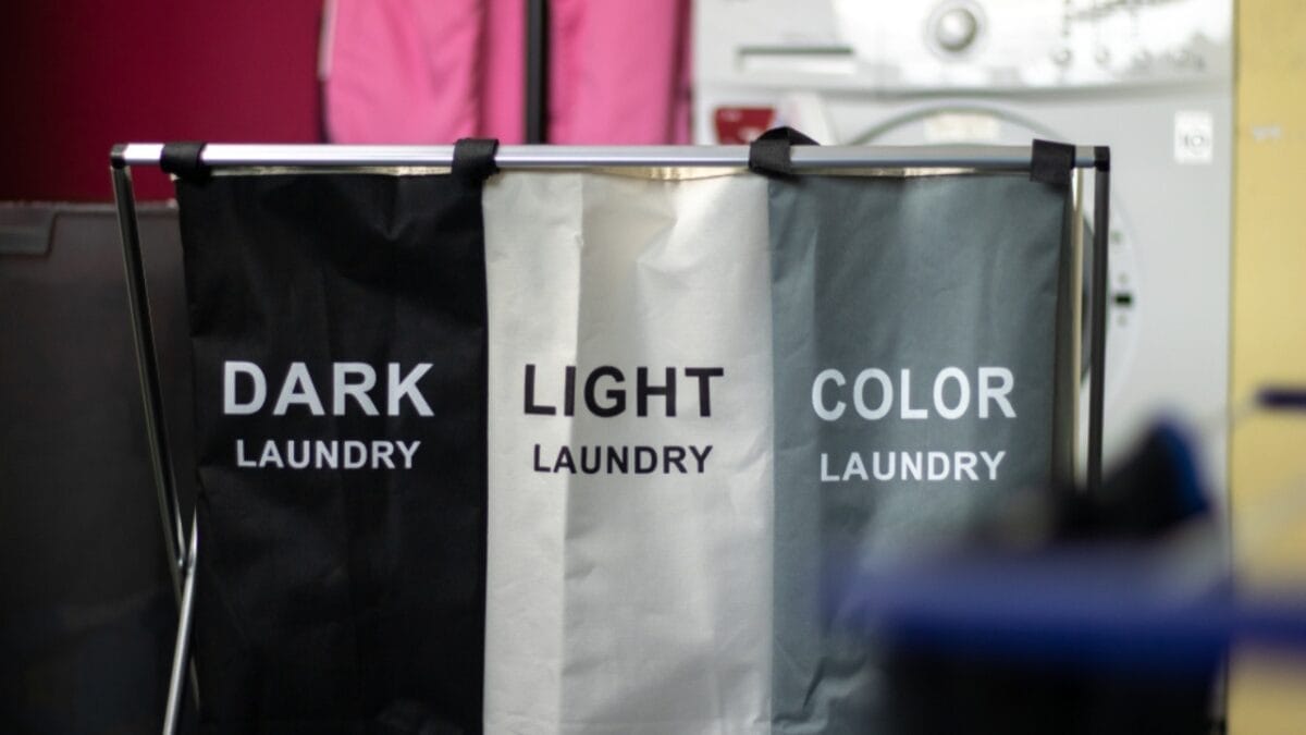 15 Clever Ways to Maximize Space in Your Tiny Laundry Room - laundry basket ss1622255557