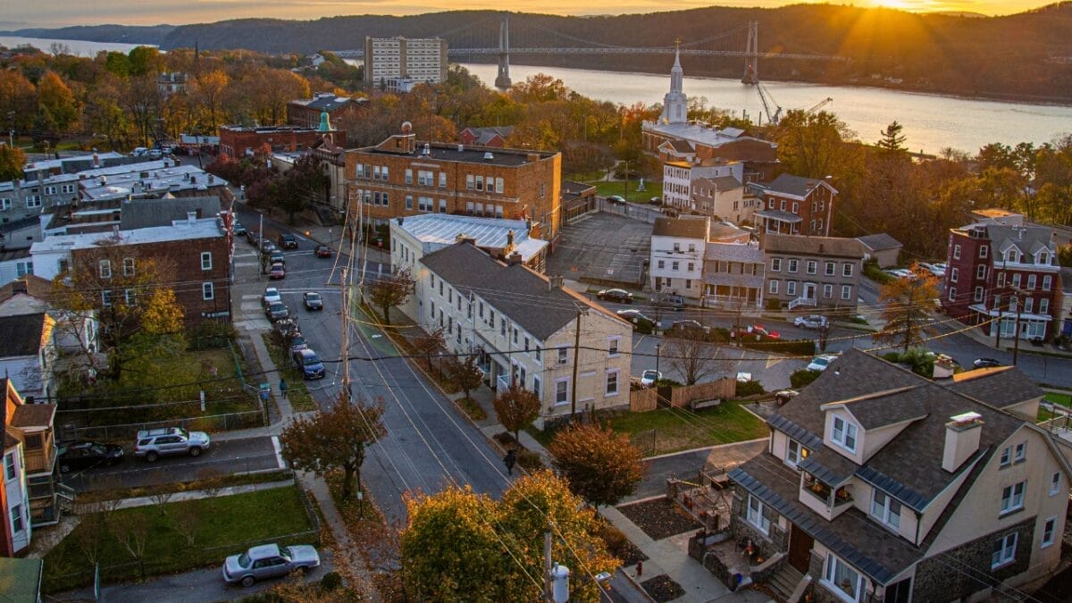 20 U.S. States Where Squatters Could Claim Your Property (Legally) 5 20 U.S. States Where Squatters Could Claim Your Property (Legally) - new york house ss1556916182