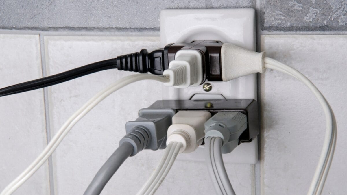 6 Hidden Electrical Fire Hazards Lurking in Your Home 3 6 Hidden Electrical Fire Hazards Lurking in Your Home - overloaded outlet in house ss1346659697
