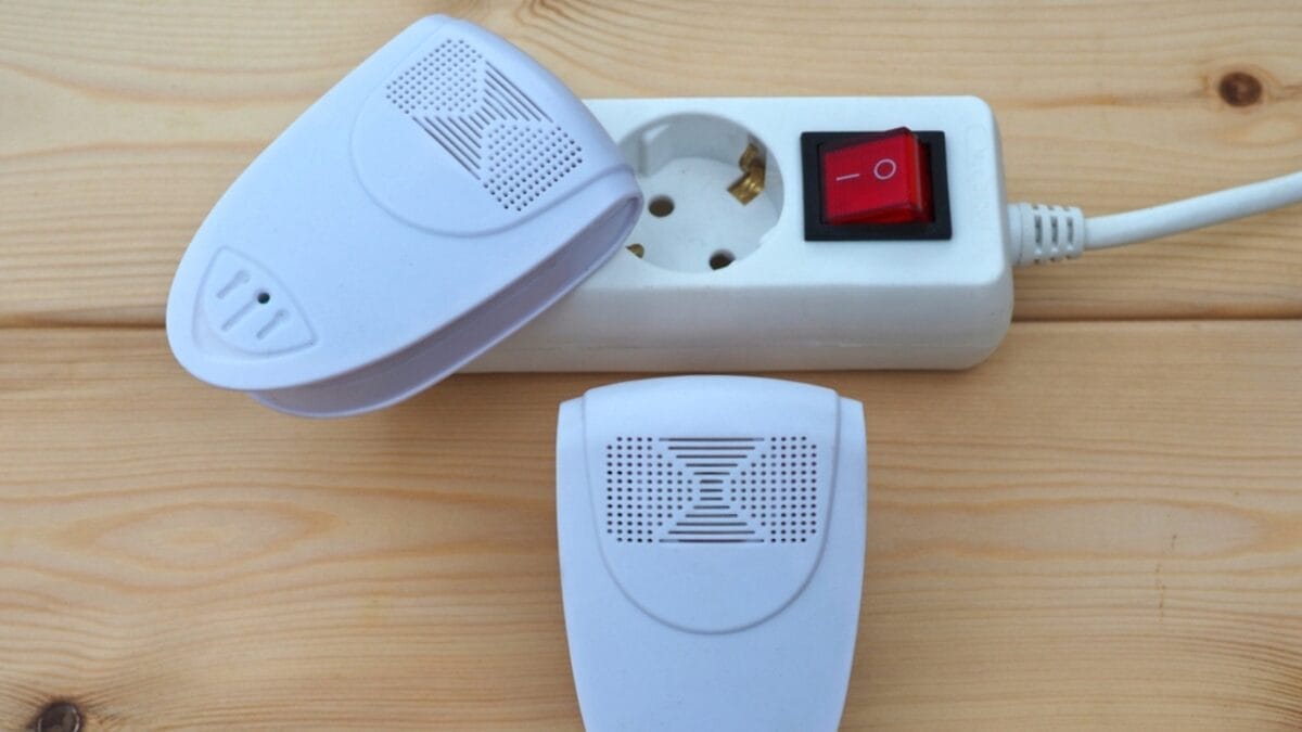 The Smart Homeowner's Mouseproofing Guide: Save Big with These 10 Steps 9 The Smart Homeowner's Mouseproofing Guide: Save Big with These 10 Steps - ultrasonic device ss2025249254