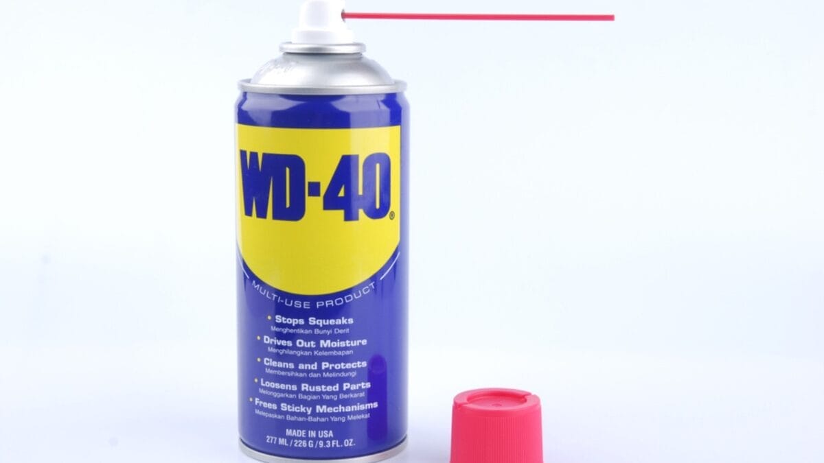 7 Genius Ways to Use WD-40 in Your Laundry Room 9 7 Genius Ways to Use WD-40 in Your Laundry Room - wd 40 without cap ss1354360025