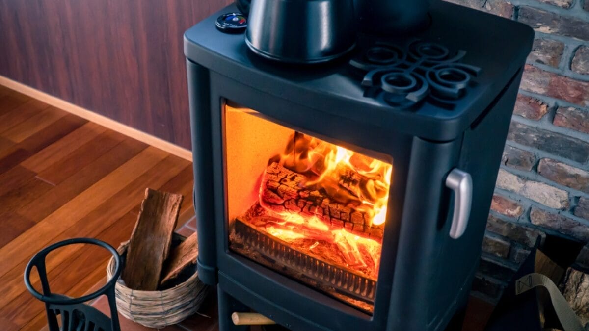 10 Traditional Tools Used in Amish Baking That You Should Consider - wood burning stove ss1921449101