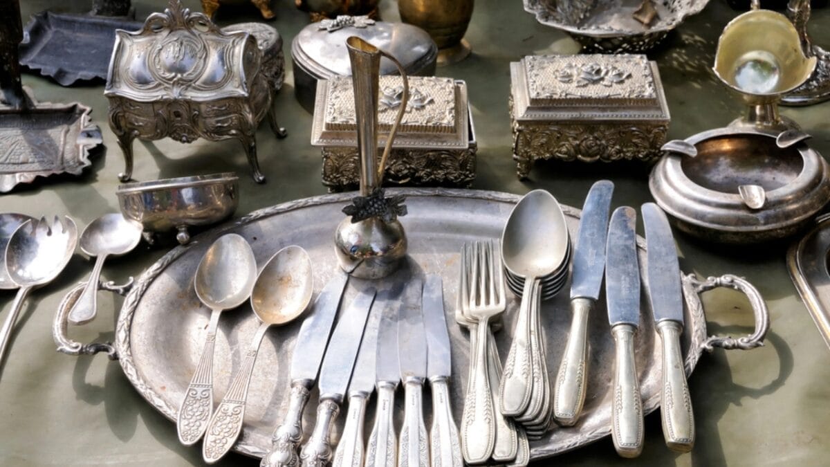 Selling These 12 Items in Your Garage Sale? Think Again - Antique collection dp22902862