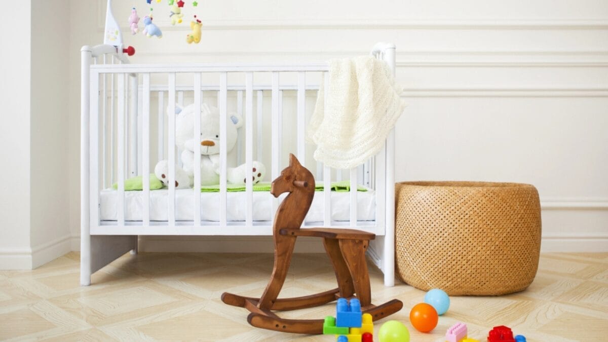 Selling These 12 Items in Your Garage Sale? Think Again - Baby Crib dp53289745