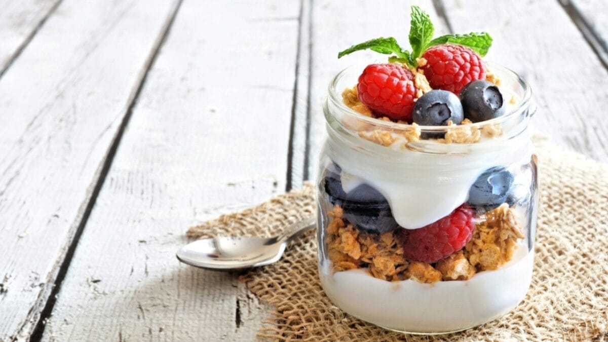 Satisfy Your Sweet Tooth With These 10 Diabetic-Friendly Desserts 12 Satisfy Your Sweet Tooth With These 10 Diabetic-Friendly Desserts - Berry Parfait ss557593426