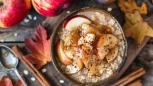 This Caramelized Apple Slow Cooker Oatmeal Recipe Tastes Like Pie - Caramelized Apple Slow Cooker Oatmeal