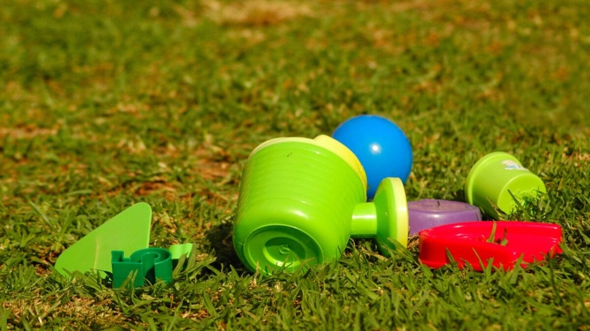 18 Brilliant Ways to Banish Groundhogs from Your Garden 5 18 Brilliant Ways to Banish Groundhogs from Your Garden - Colorful Toys in Garden dp6885705