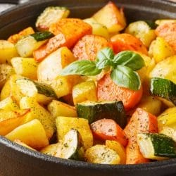 garlic herb roasted vegetables that arent a soggy burnt mess (finally) 5 garlic herb roasted vegetables that arent a soggy burnt mess (finally) - Garlic Herb Roasted Potatoes Carrots Zucchini s2480414237dnoh