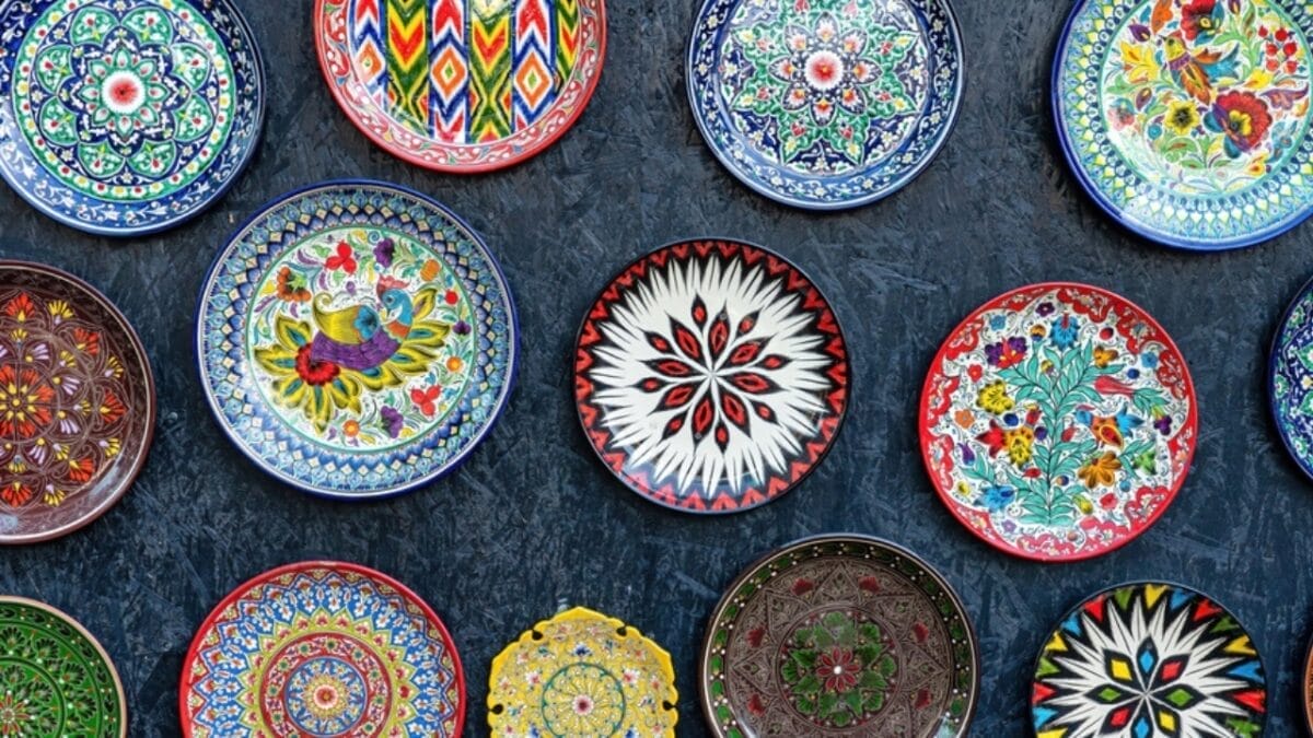 Stop Using Your Vintage Corelle Dinnerware— Here's Why 6 Stop Using Your Vintage Corelle Dinnerware— Here's Why - Hang Woven Trays or Plates ss2281319167