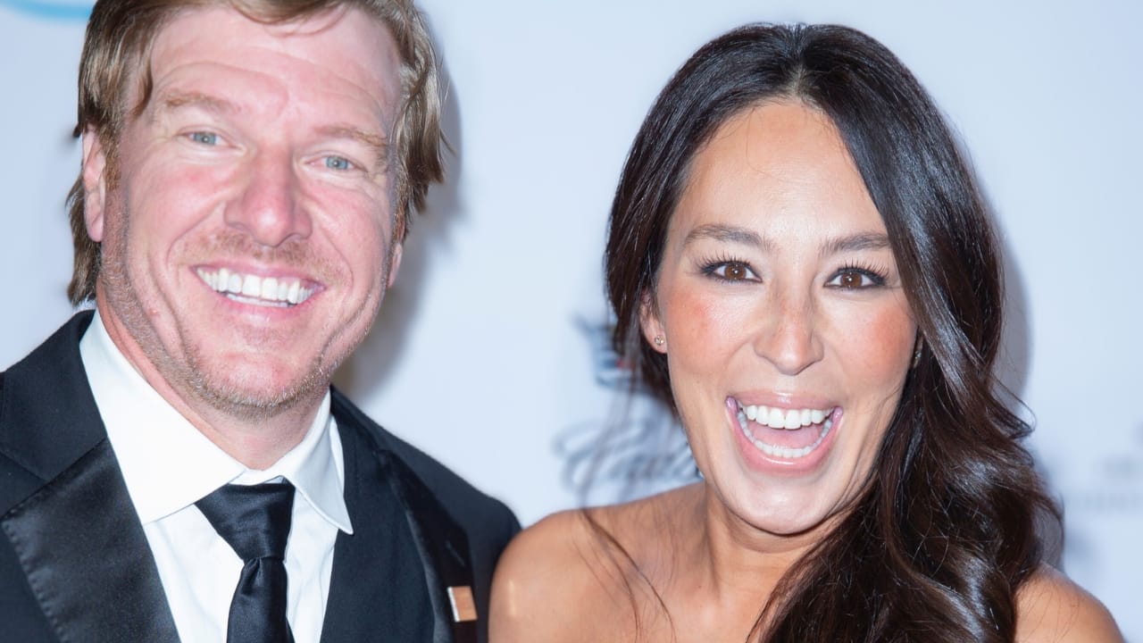 Joanna Gaines' Favorite Nature-Inspired Hue for Kitchen Cabinet Makeovers - Joanna Gaines ss1379141225