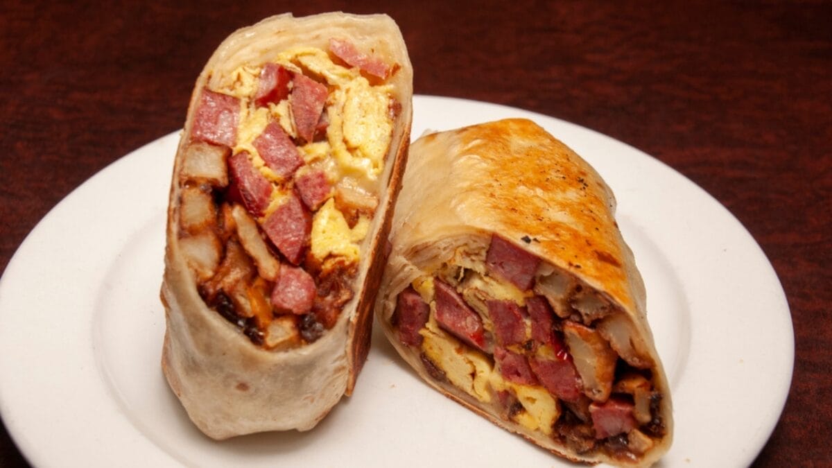 16 Breakfast Foods That May Be Sabotaging Your Health 15 16 Breakfast Foods That May Be Sabotaging Your Health - Kansas burritos dp669043172