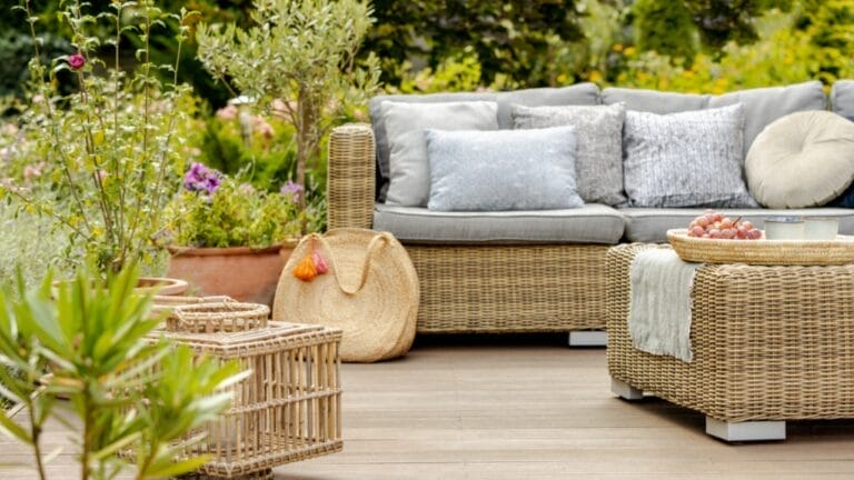 15 Things You Can Do to Upgrade Your Patio for the Summer 6 15 Things You Can Do to Upgrade Your Patio for the Summer - Modern Design Backyard ss1524690509
