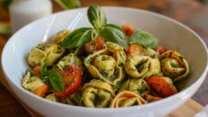 This Pesto Chicken Tortellini & Veggies Dish is So Easy, You’ll Never Order Takeout Again 1 This Pesto Chicken Tortellini & Veggies Dish is So Easy, You’ll Never Order Takeout Again - Pesto Chicken Tortellini and Veggies