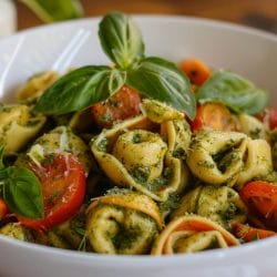 This Pesto Chicken Tortellini & Veggies Dish is So Easy, You’ll Never Order Takeout Again 4 This Pesto Chicken Tortellini & Veggies Dish is So Easy, You’ll Never Order Takeout Again - Pesto Chicken Tortellini and Veggies