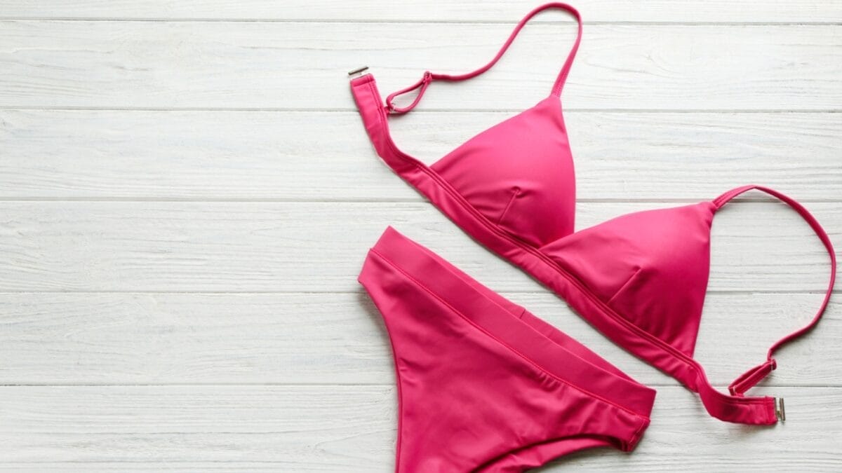 Selling These 12 Items in Your Garage Sale? Think Again - Pink swimsuit dp422211112