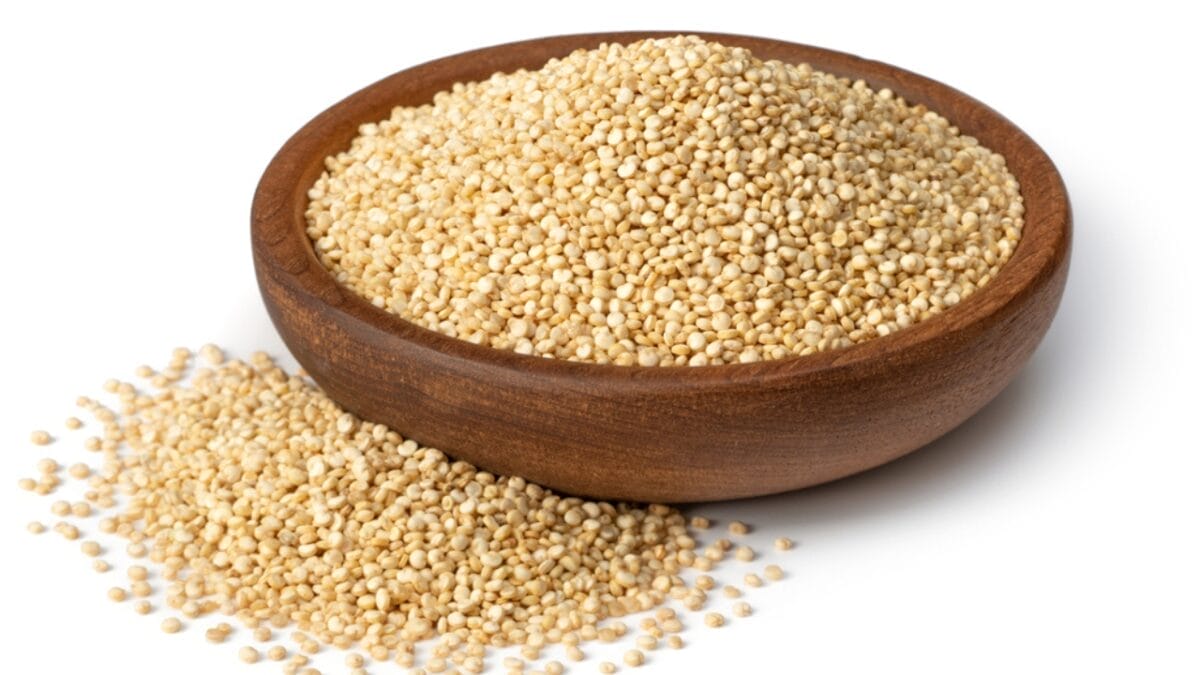 45% of Older Adults Have Age-Related Muscle Loss: 17 High-Protein Plants You Can Grow in Your Garden 12 45% of Older Adults Have Age-Related Muscle Loss: 17 High-Protein Plants You Can Grow in Your Garden - Quinoa ss1981961819