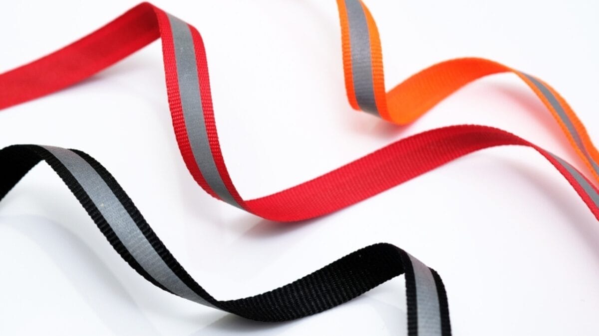 4 Simple Solutions to Protect Your Vegetable Garden from Birds 3 4 Simple Solutions to Protect Your Vegetable Garden from Birds - Reflective Ribbons ss2283187981