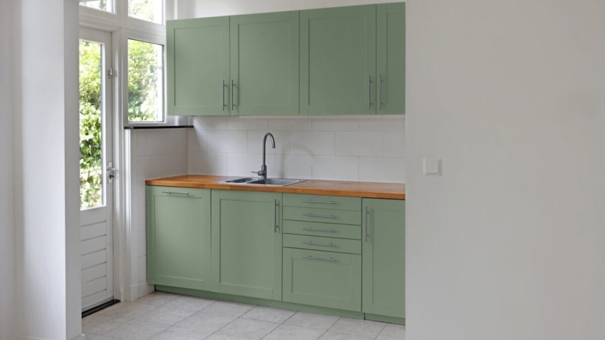 Joanna Gaines' Favorite Nature-Inspired Hue for Kitchen Cabinet Makeovers 3 Joanna Gaines' Favorite Nature-Inspired Hue for Kitchen Cabinet Makeovers - The Versatility of Sage Green in Kitchen Design ss2473472247