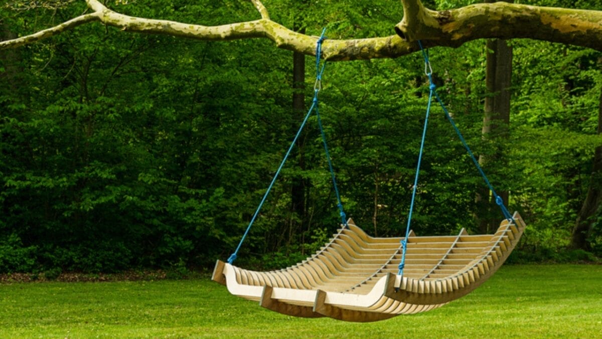 15 Budget-Friendly Ways to Makeover Your Backyard 16 15 Budget-Friendly Ways to Makeover Your Backyard - Tree swing Garden dp10644899